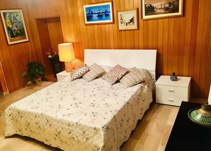 Ca'tronconi Ai Frari Appartement