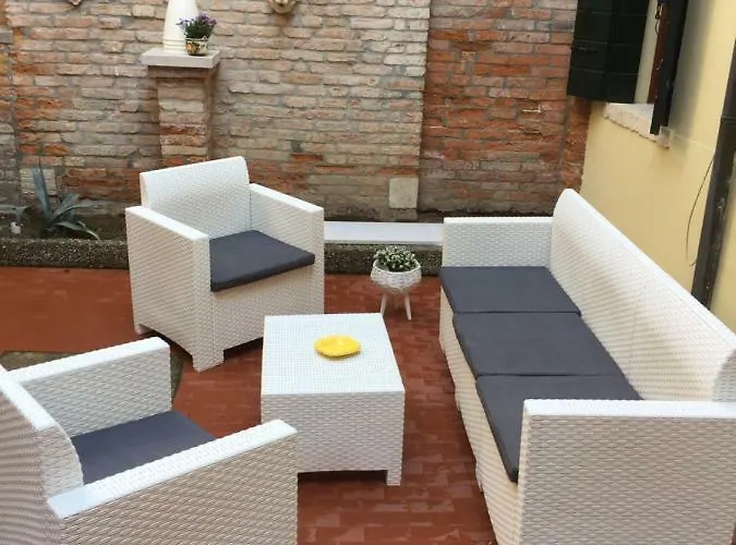 Ca'tronconi Ai Frari