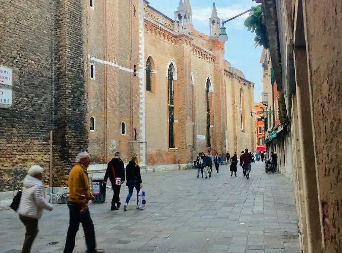 Ca'tronconi Ai Frari Venise