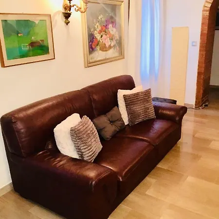 Ca'tronconi Ai Frari Apartment