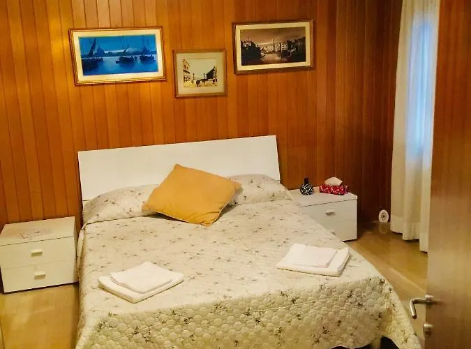 Ca'tronconi Ai Frari Venedik